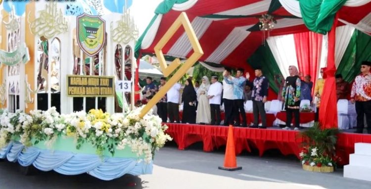 Pj Bupati Barut Hadiri Pawai Ta’aruf MTQH Ke XXXI Tingkat Provinsi Kalteng