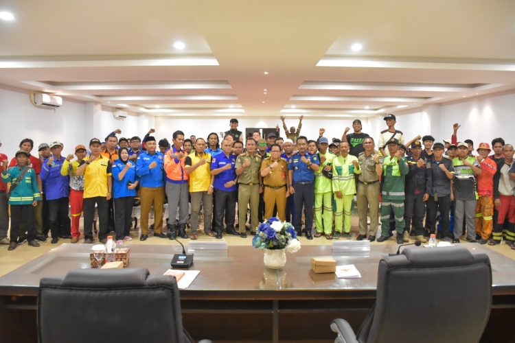 Pj Bupati Kapuas Terima Silaturahmi Kelompok Barisan Pemadam Kebakaran