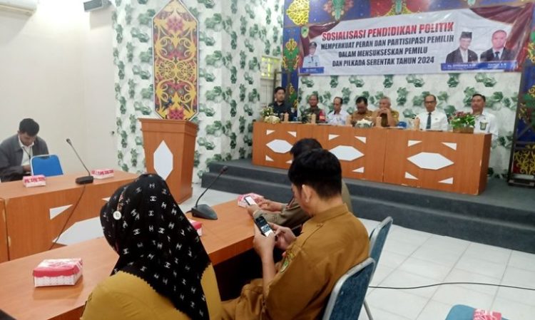 Kesbangpol Barut Sosialisasi Pendidikan Politik