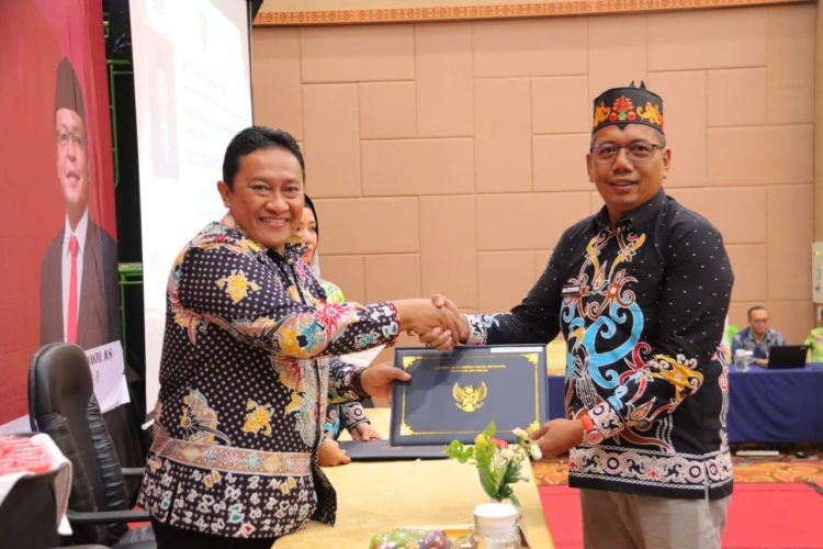 Kadiskominfosandi Seruyan Raih Prestasi Istimewa Terbaik 3 Dari 60 Peserta Diklat PKN 2