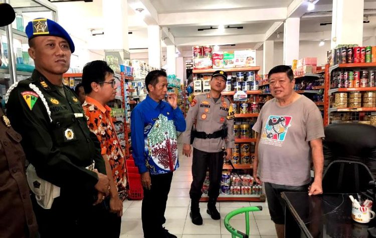 Bupati Barut Cek Ketersediaan Bapok dan Gas LPG 3Kg