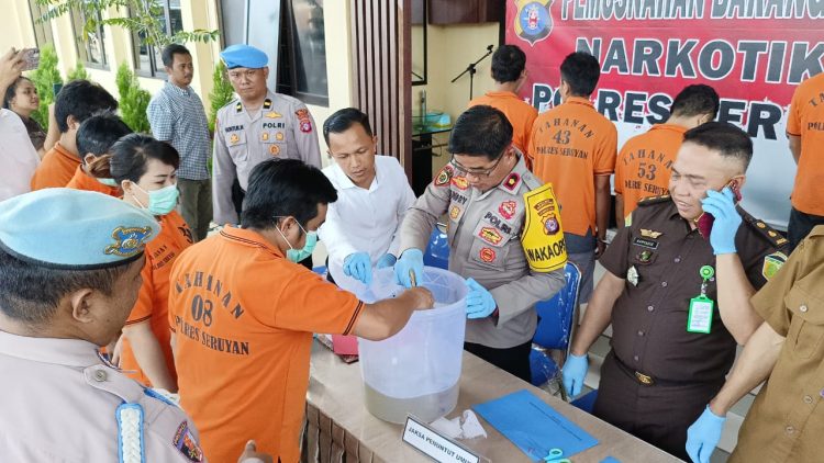 Polres Seruyan Musnahkan 50,36 Gram Sabu Dari Lima Kasus Tindak Pidana Narkotika