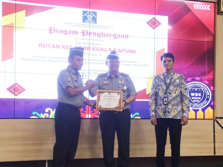 Penghargaan Katagori Pengelolah Perencanaan Terbaik Diraih Rutan Kapuas