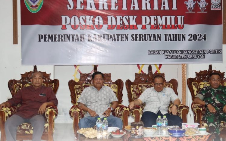 Pj Bupati Seruyan Tinjau Desk Pemilu Kabupaten Seruyan