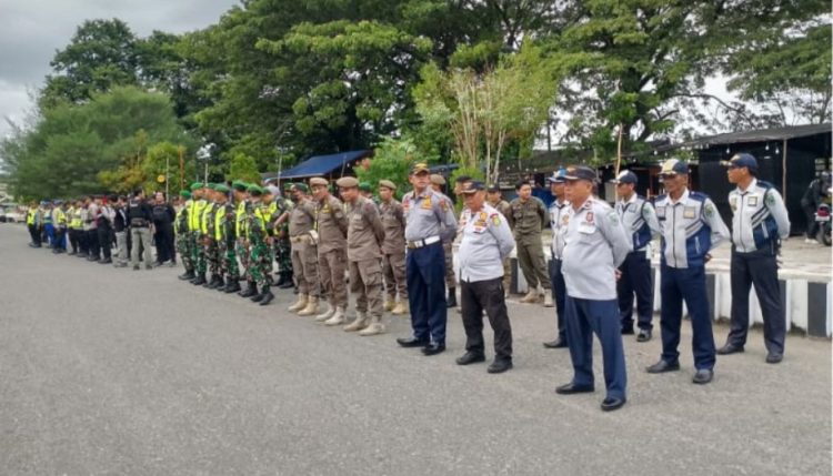 Sat Pol PP dan Damkar Kapuas Apel Gabungan Pengamanan Malam Tahun Baru 2024