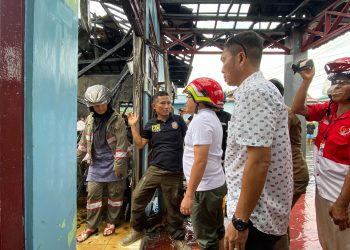 Pj Bupati Kapuas Tinjau Langsung Kebakaran Yang Hanguskan Kantor PDAM Kapuas 