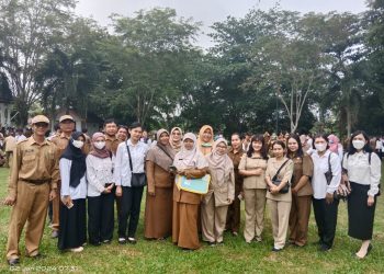 Apel Besar Gabungan Seluruh ASN Dan Tenaga Kontrak Dinas Di Halaman Kantor Bupati Kapuas