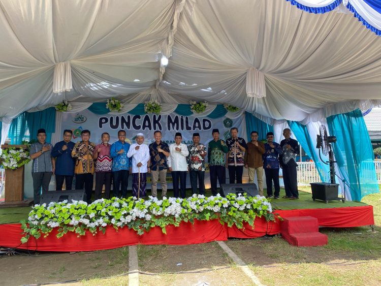 Sekda Hadiri Puncak Milad ke 28 Yayasan islam Al Amin Kapuas 