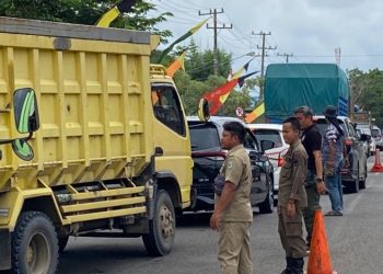 Satpol PP dan Damkar Kapuas Bantu Arus Lalu Lintas Haul Guru Sekumpul