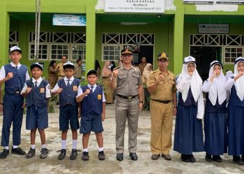 Satpol PP dan Damkar Sosialisasi Pencegahan Kenakalan Remaja di SMP Negeri 1 Selat