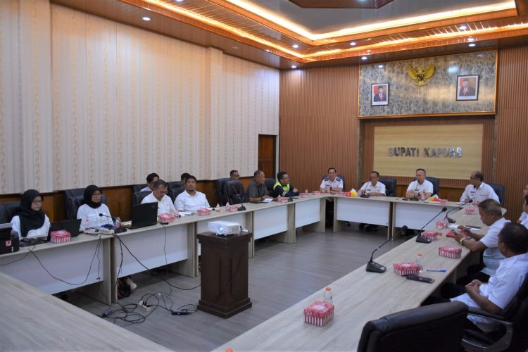 Sekda Pimpin Rapat Ekspose Batas Antara Desa Buhut Jaya dan Desa Batapah