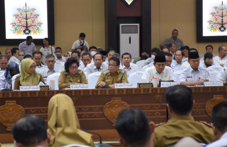 Pj Bupati Kapuas Beserta Jajarannya Ikuti Rakor Optimalisasi Penyelenggaraan Pemerintahan di Daerah Tahun 2024