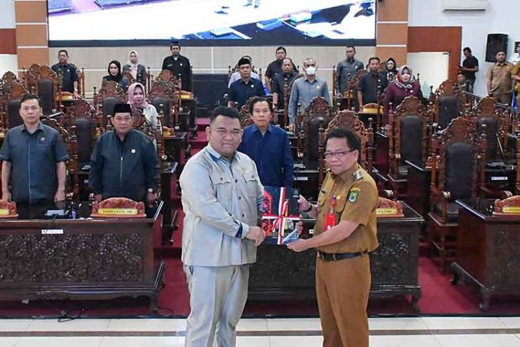 Dewan Gelar Rapat Paripurna LKPJ