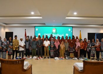 Dharma Wanita Persatuan Kapuas Berbagi Kepada Masyarakat  Menyambut Idul Fitri 1445 H