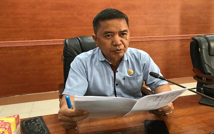 Dewan Minta Disdagperinkop Pantau Harga Bapok