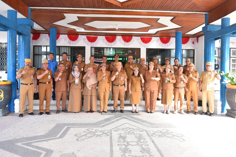 Pemkab Kapuas Gelar Apel Besar Tingkatkan Disiplin Kinerja ASN dan Halal Bihalal  1 Syawal 1445H