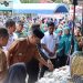 Masyarakat Berbondong-bondong Serbu Pasar Murah di DKPP Seruyan