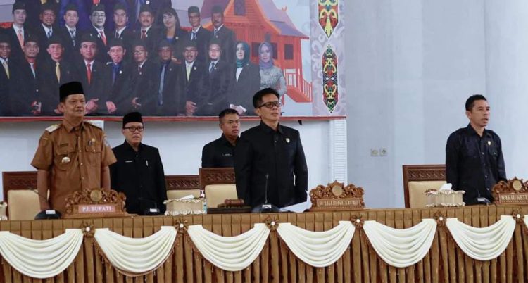 Pj Bupati Seruyan Hadiri Paripurna Penyampaian Hasil Reses