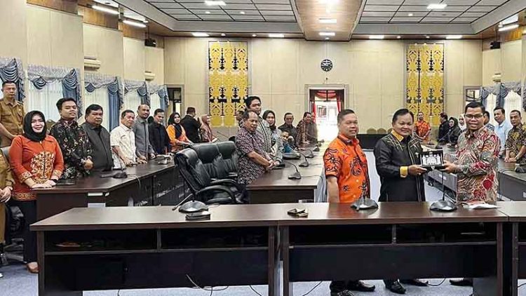 Dewan Kapuas Laksanakan Kunker ke Kota Banjarmasin