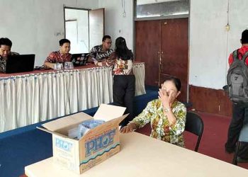 Disdukcapil Kapuas Lakukan Giat Jemput Bola Dalam Pelayanan