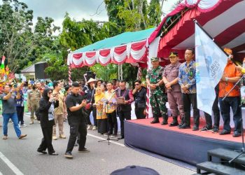 Ribuan Peserta Karnaval Meriakan Hari Jadi Kota Kuala Kapuas dan Hut Pemda Kapuas