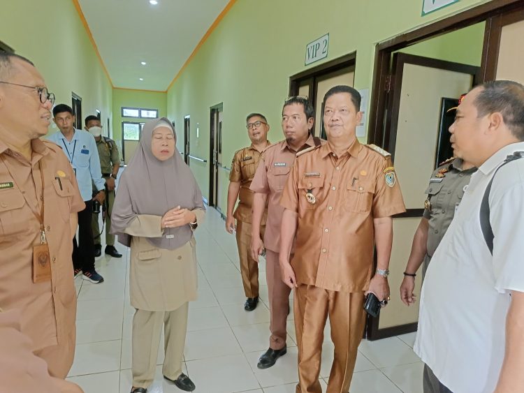Hari Pertama Masuk Kerja, Pj Bupati Sidak Pelayanan Publik