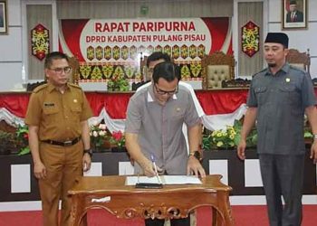 Dewan Gelar Rapat Paripurna ke III Persetujuan Dua Raperda