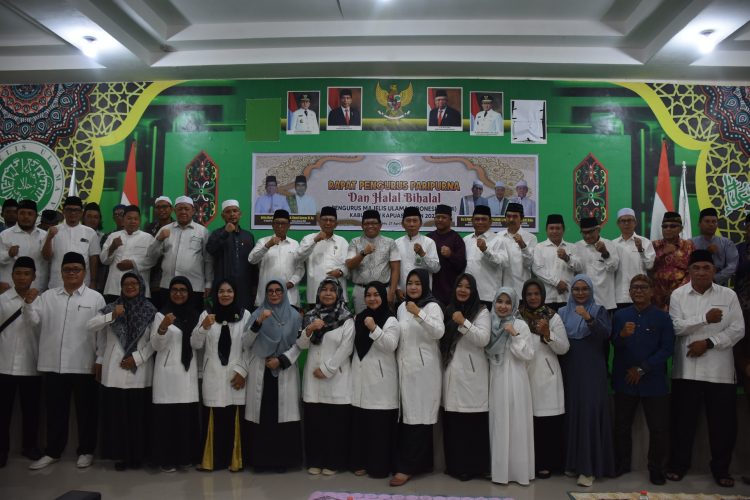 Pj Bupati Kapuas Hadiri Rapat Pengurus Paripurna Dan Halal Bihalal MUI