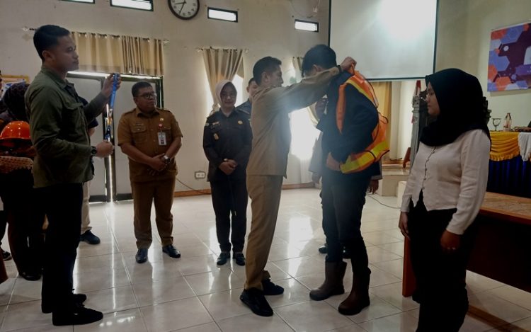 Program Pemagangan Yang Sistematis Untuk Memperoleh Pengalaman Kerja