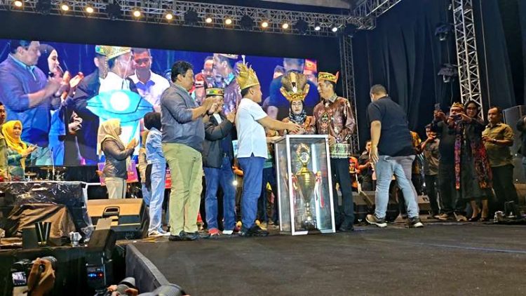 Gubernur Kalteng Resmi Tutup FBIM tahun 2024, Kabupaten Barut Juara Umum FBIM