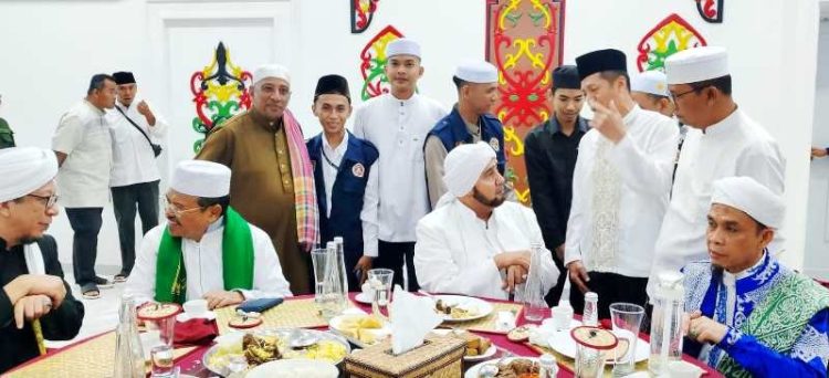 Pj Bupati Barut Ikuti Kegiatan Kalteng Bersholawat Memperingati Harjad Kalteng ke 67 Tahun 2024