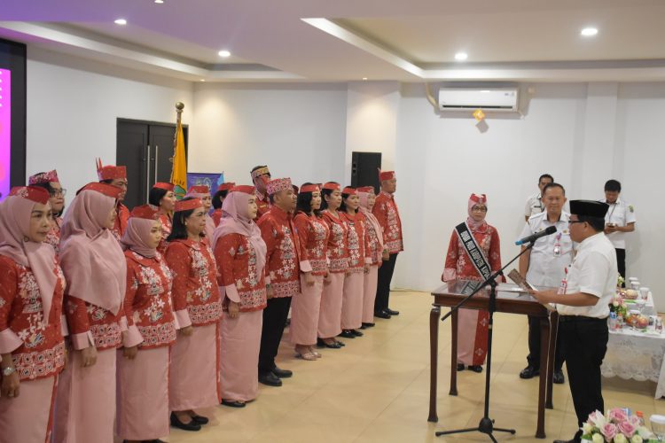 Pj Bupati Kapuas Hadiri Pengukuhan Pengurus Pokja Bunda PAUD Kabupaten Kapuas