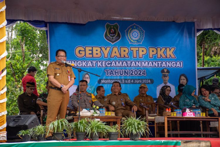 Pj Bupati Kapuas Buka Gebyar TP PKK Tingkat Kecamatan Mantangai Tahun 2024
