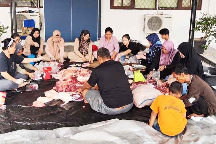 Hari Raya Idul Adha DPRD Kapuas Potong Empat Hewan Kurban
