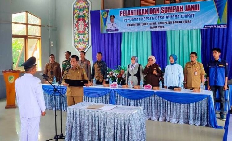 Pj Bupati Barut Lantik dan Ambil Sumpah Janji Jabatan Pj Kepala Desa Muara Wakat Kecamatan Teweh Timur