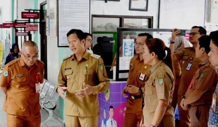 Pj Bupati Barut Kunjungi Puskesmas di Muara Teweh 