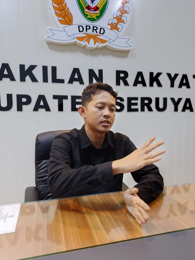 Minta Pemda Kucurkan Anggaran Untuk Perbaikan Jl Darwan Ali Sembuluh