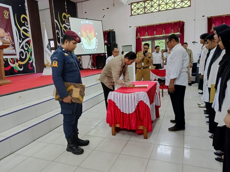 Mulai Tahapan Coklit, KPU Seruyan Lantik Pantarlih
