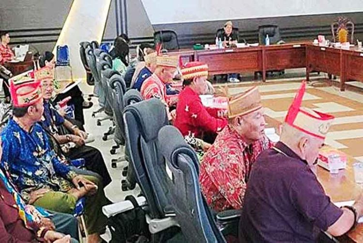 Pansus II DPRD Kapuas Gelar Rapat Bahas Raperda Pengakuan dan Perlindungan MHA