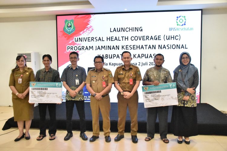 Pj Bupati Kapuas Launching UHC Program JKN-KIS Untuk Masyarakat Kabupaten Kapuas
