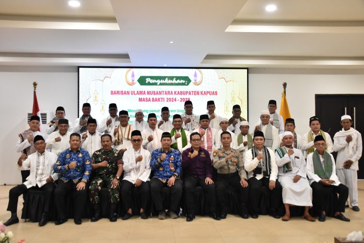 Pengurus Barisan Ulama Nusantara Kapuas Masa Bakti 2024-2028 Resmi Dikukuhkan