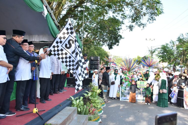 Ribuan Peserta meriahkan Pawai Tahun Baru Islam 1446 H