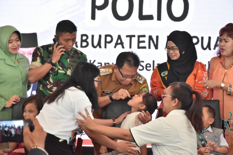 Peringatan HAN ke-40 di Kapuas Dirangkai Dengan PIN Polio Tahap II Tahun 2024