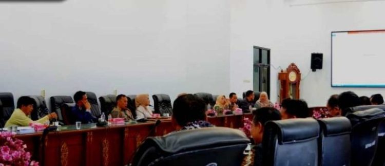 Pemkab dan DPRD Barut RDP terkait Pra APBD Tahun 2025