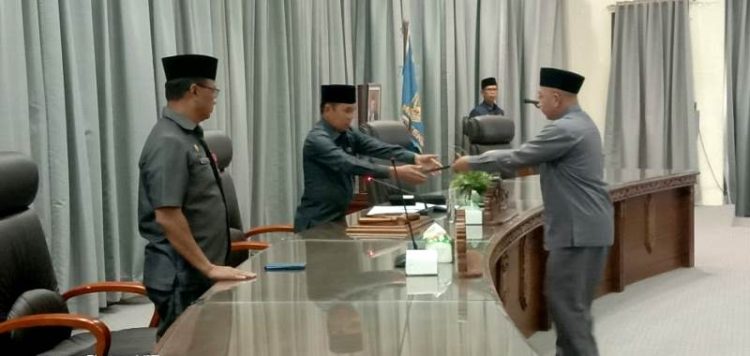 Fraksi Demokrat Sampaikan Pemandangan Umum Terhadap Pidato Pengantar Bupati