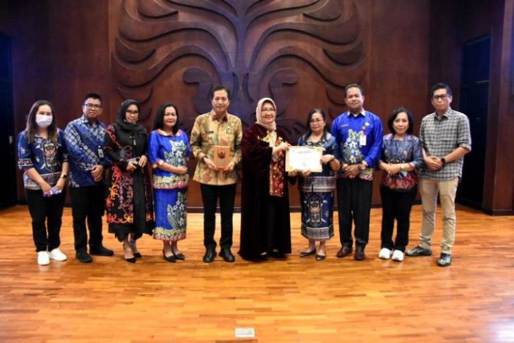 Pemkab Barut Terima Penghargaan UI Green City Matric ke 14 Tahun 2024