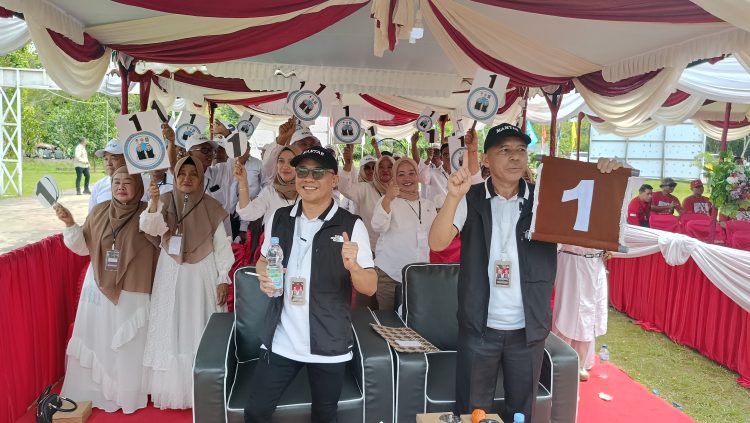 Dapat Nomor Urut 1, Pasangan Mukhlis-Aswin Sujud Syukur