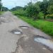 Jalan Desa Kartika Bhakti Rusak Berlubang, Bahayakan Pengendara