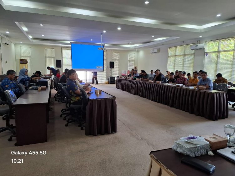 Dinas Perkebunan Prov. Kalteng Laksanakan Rapat Penetapan Harga Pembelian TBS Periode I Bulan Januari 2025
