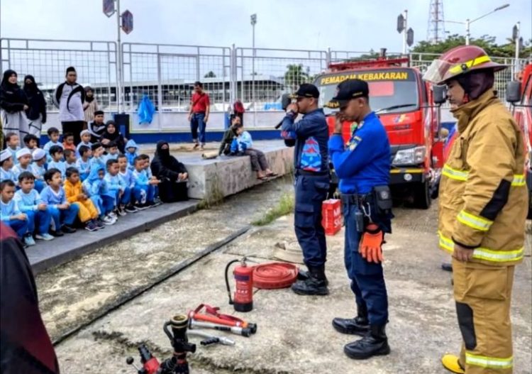 Dinas Pemadam Kebakaran Barut Gelar Fun dan Edukasi